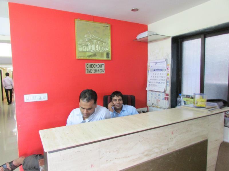 Oyo 49867 Hotel Kalpana Residency Mumbai Exterior foto